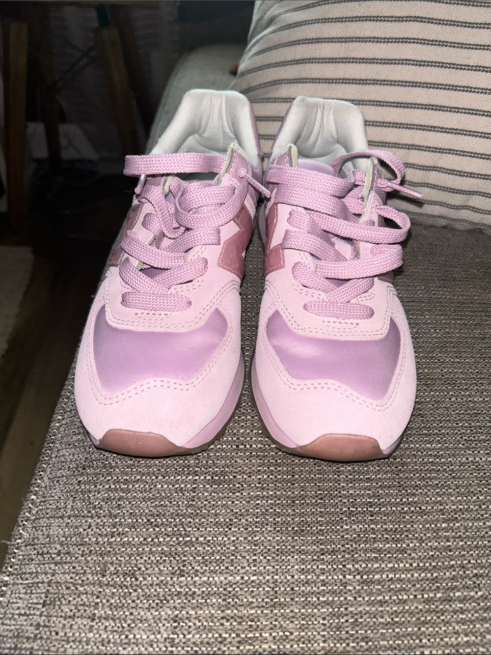 New Balance Pastel Pink Retro Running Sneakers - Picture 2 of 7